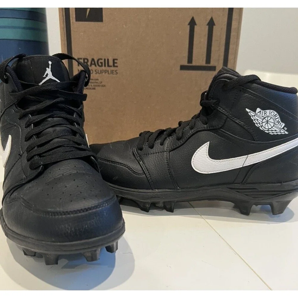 Air Jordan 1 Mid TD 2023 Black White Football Cleats Mens size 10.5 pre-owned